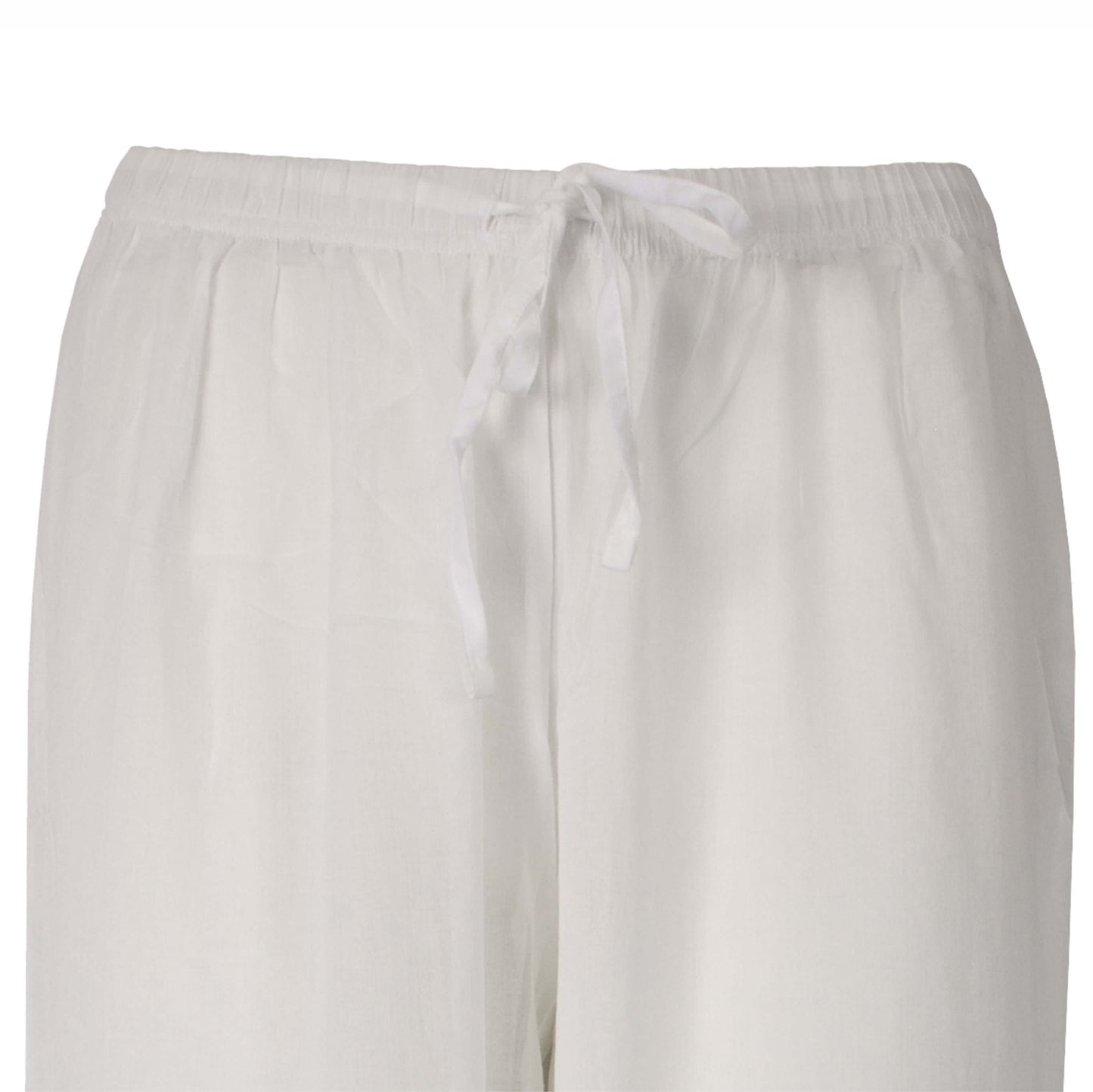 Witte katoenen pyjamabroek met elastische taille en aantrekkoord, gemaakt van luchtige voile stof.
