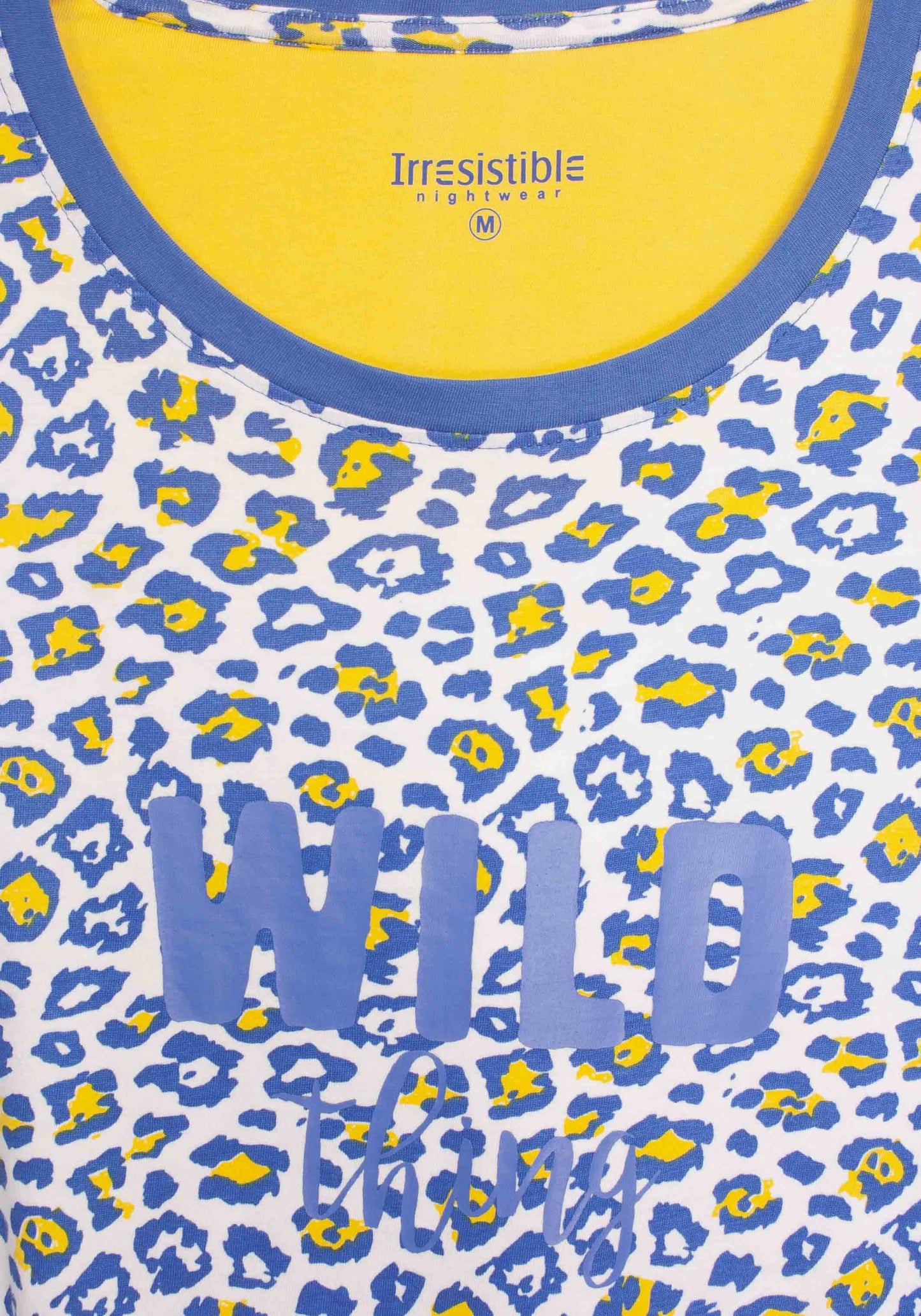 Blauw dames nachthemd met gele panter print en 'WILD' tekst, ronde hals met blauw boordje, merk Irresistible