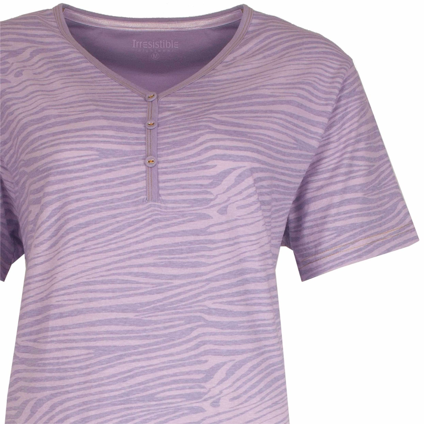 Paars dames nachthemd met zebrapakorte mouwen en knoopjes aan de hals, gemaakt van katoen