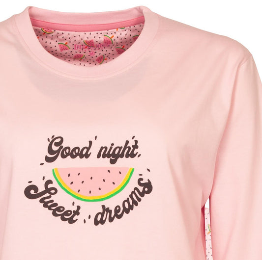 Lichtroze pyjama met 'Good night, sweet dreams' en watermeloen print. Binnenkant heeft roze watermeloenpatroon.