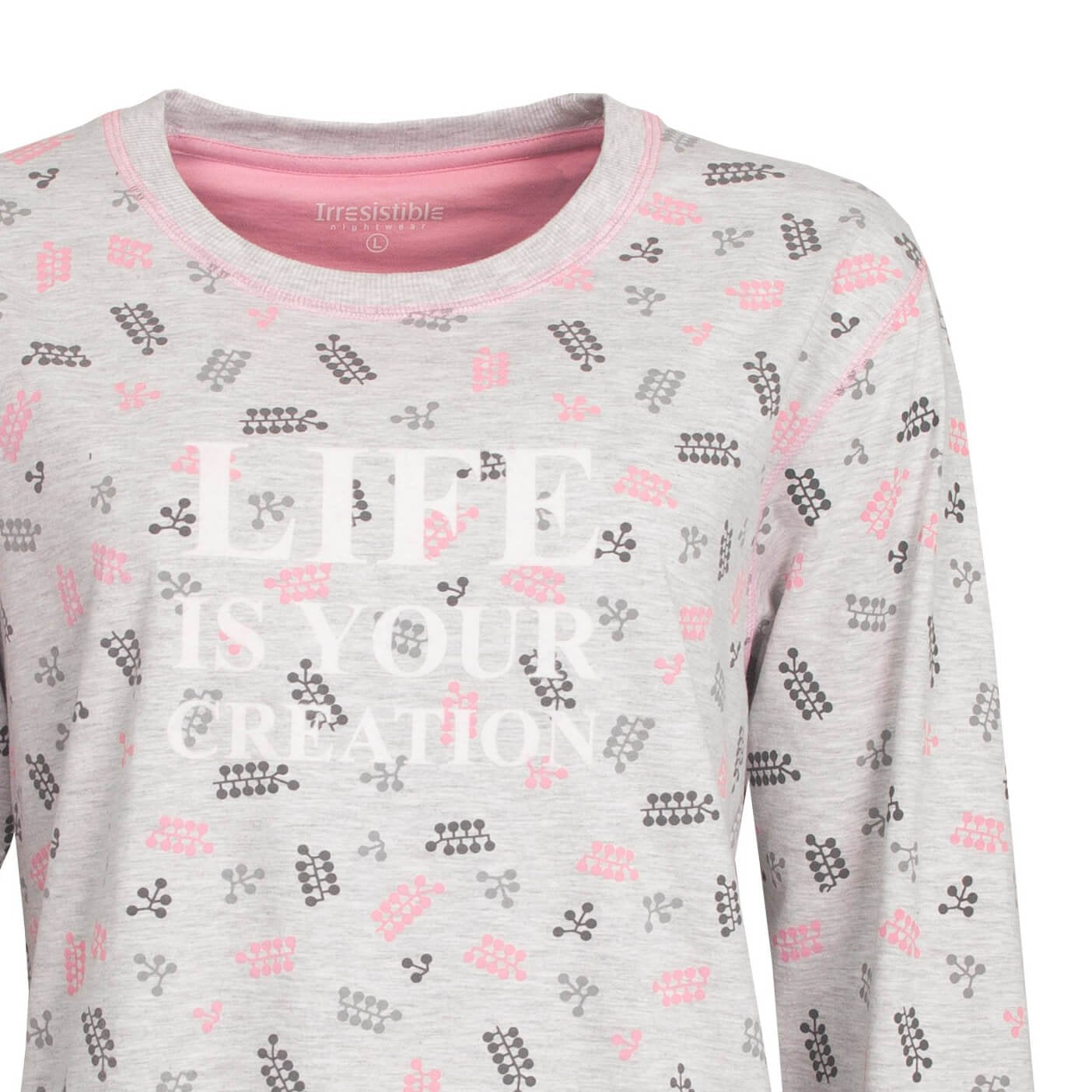Lichtgrijze pyjama top met roze en grijze bloemenprint en tekst 'Life is your creation' in witte letters