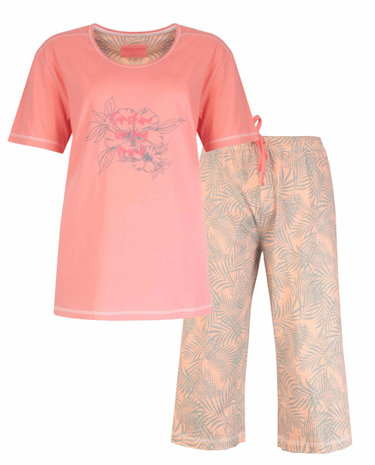 Roze dames pyjama set met korte mouwen en bloemenprint, en bijpassende broek met palmblad patroon