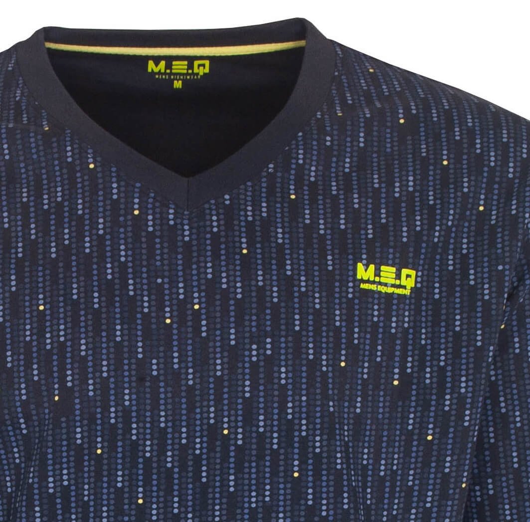 Blauwe pyjama top met V-hals en lange mouwen, bedrukt met lichtblauwe en gele stippen in verticale lijnen