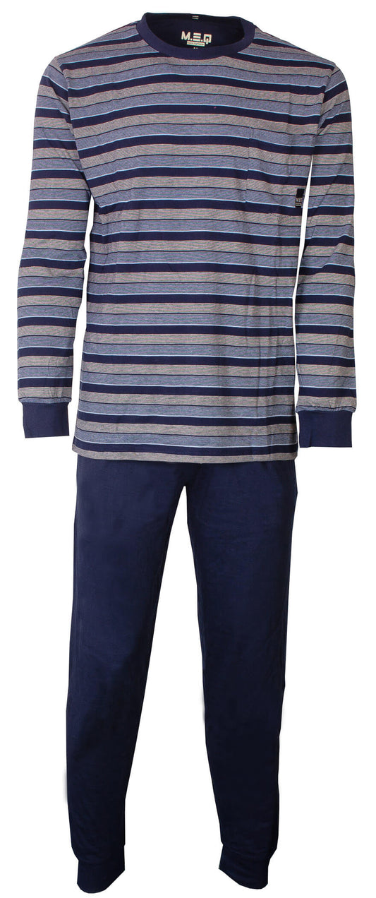 Blauwe gestreepte heren pyjama met lange mouwen en bijpassende effen broek, gemaakt van comfortabel materiaal.