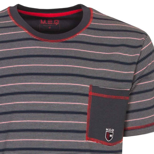 Blauw gestreepte heren pyjama top met korte mouwen, ronde hals en borstzakje met logo. Onderdeel van shortama set.