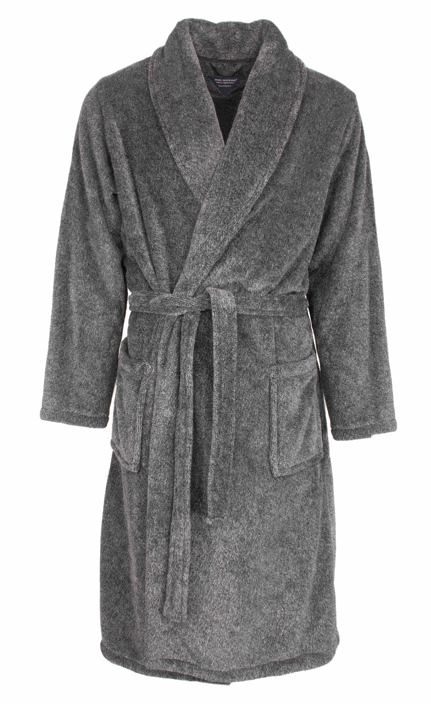 Grijze fleece badjas met sjaalrevers, ceintuur en zakken. Lange mouwen en knielengte.