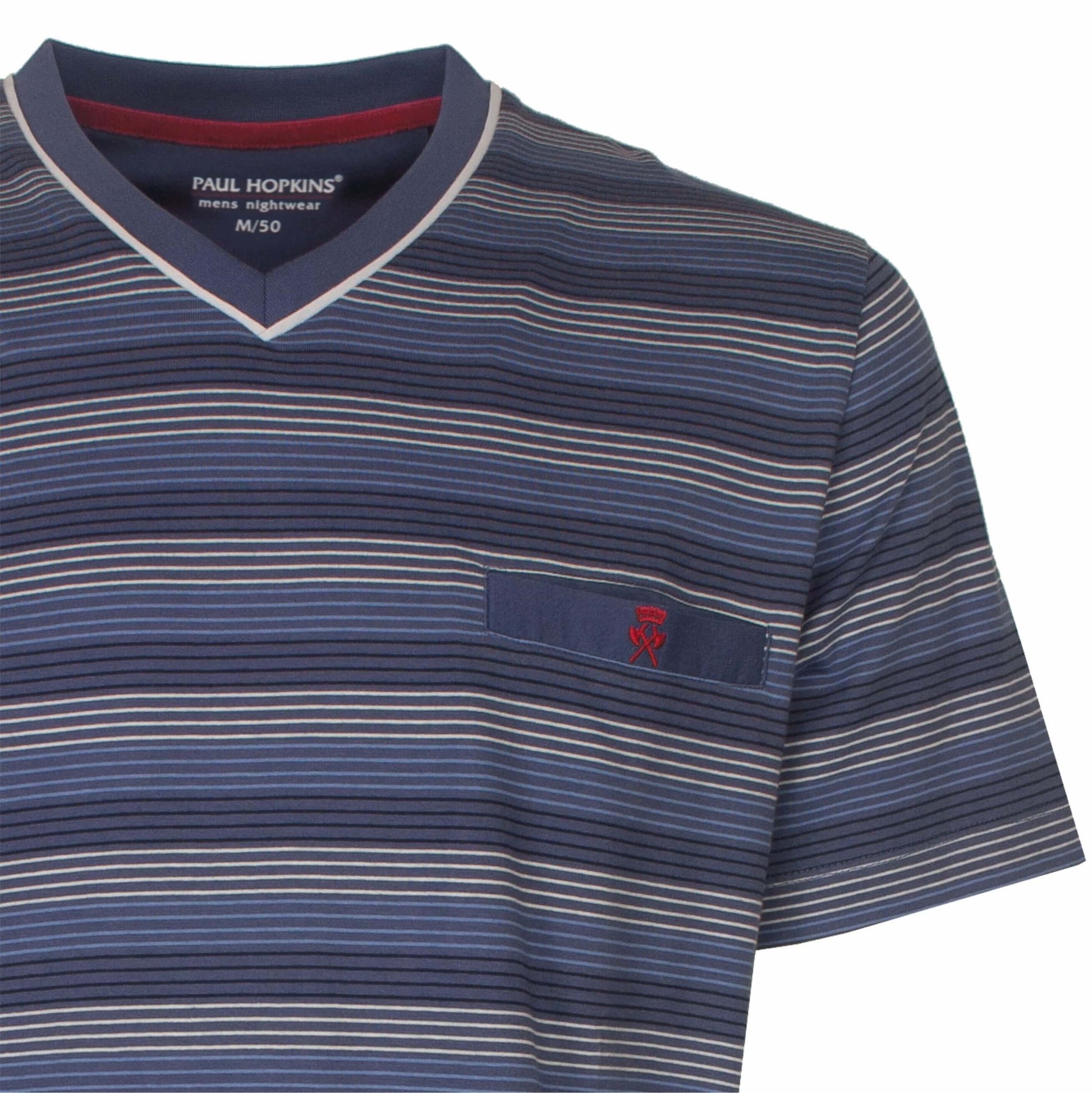 Blauw gestreepte heren pyjama top met V-hals en korte mouwen, Paul Hopkins merk, kleine borstzak met rood logo