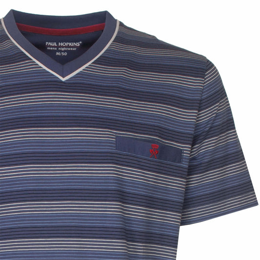 Blauw gestreepte heren pyjama top met V-hals en korte mouwen, Paul Hopkins merk, kleine borstzak met rood logo