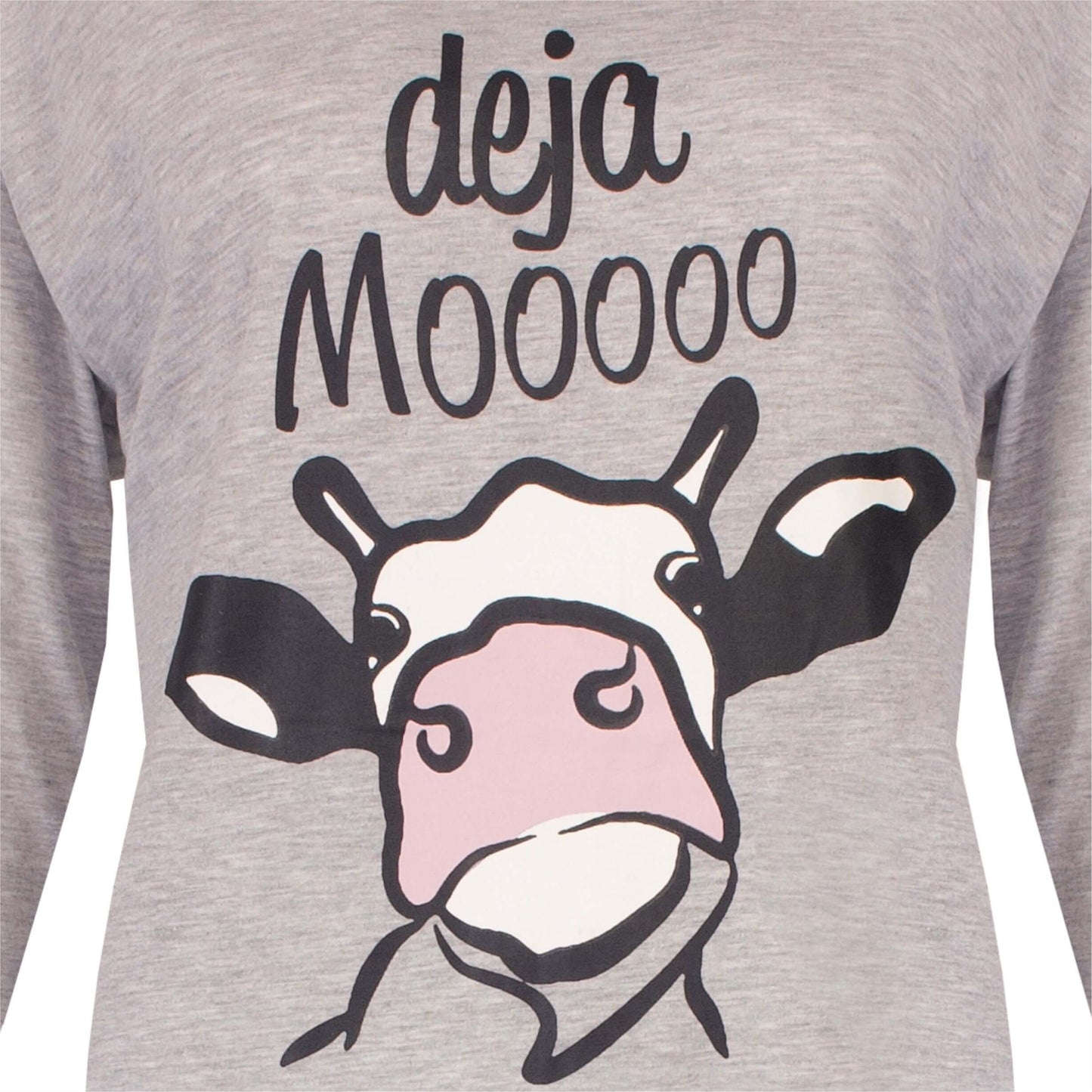 Grijs nachthemd met lange mouwen, opdruk 'deja Moooo' en grote koeienillustratie op de voorkant.