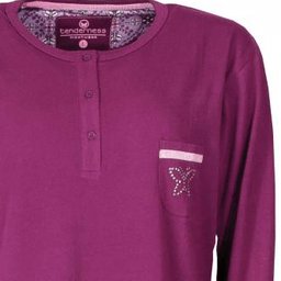 Paars dames nachthemd met lange mouwen, ronde hals en knoopsluiting. Gemaakt van katoen in jersey kwaliteit.