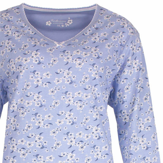 Lichtblauwe pyjama top met witte bloemetjes print en lange mouwen, V-hals met kant afwerking