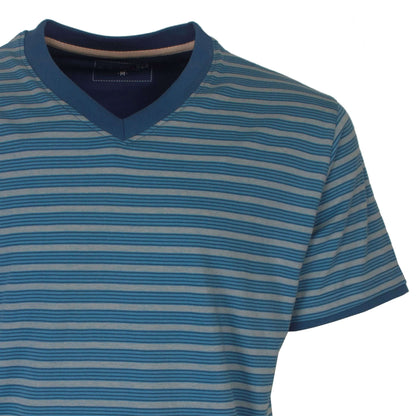 Gestreept blauw heren t-shirt met V-hals, onderdeel van een shortama set. Afwisselende licht- en donkerblauwe strepen.