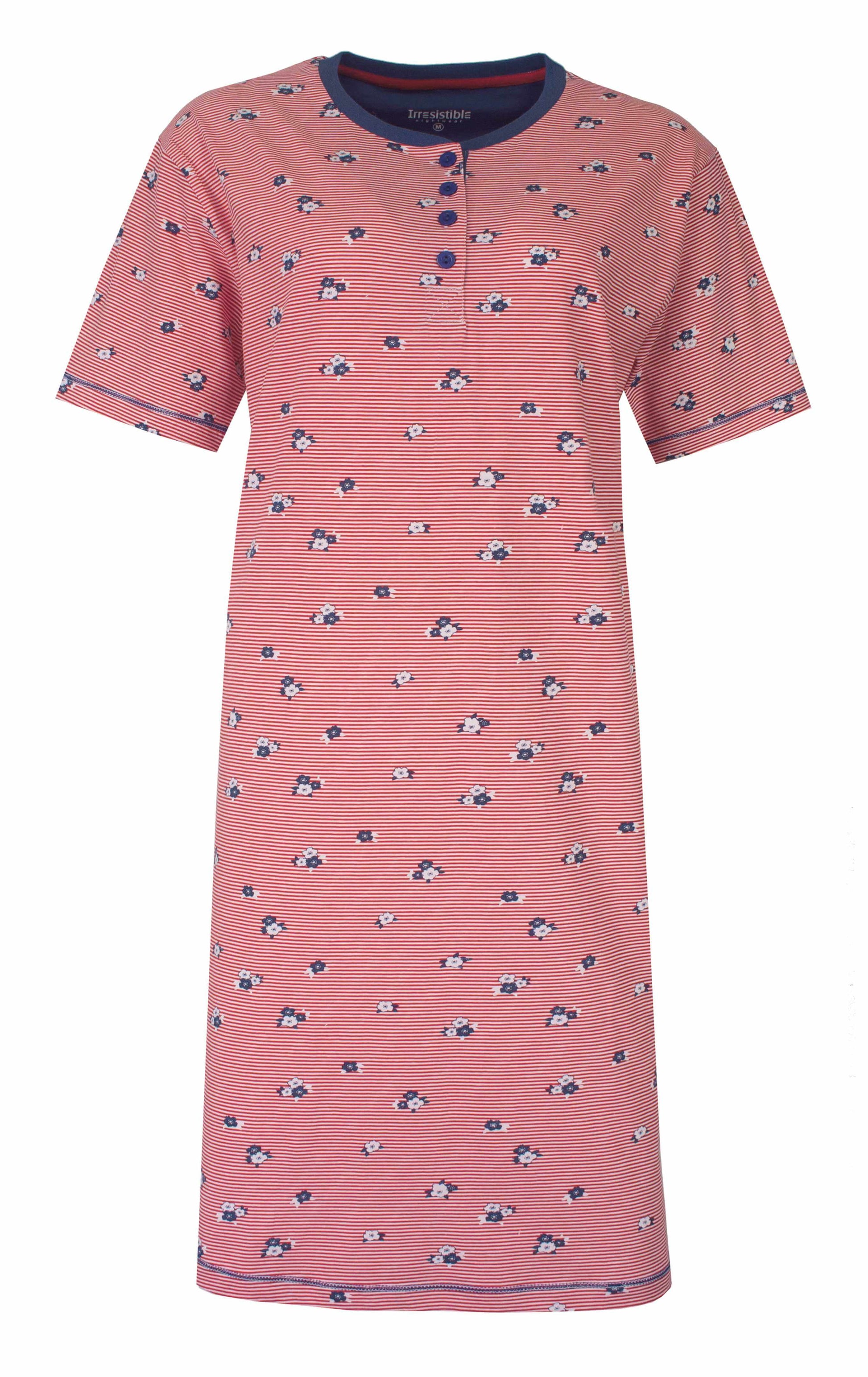 Roze nachthemd met blauwe bloijne strepen en bloemenprint, korte mouwen en knoopsluiting aan de hals