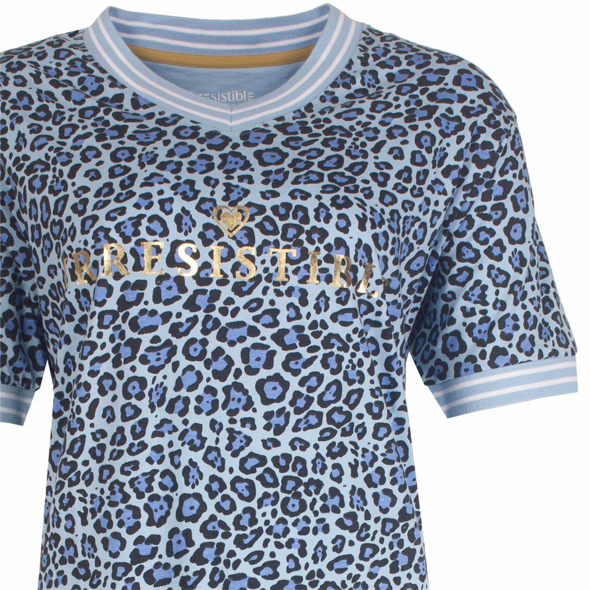 Blauw nachthemd met panterprint, gouden 'Irresistible' logo, gestreepte halsboord en manchetten