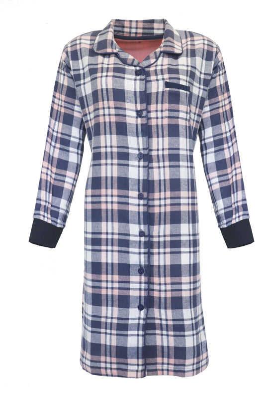 Blauw geruit flanel nachthemd met lange mouwen, doorknoop model en reverskraag in wit, blauw en roze tinten.
