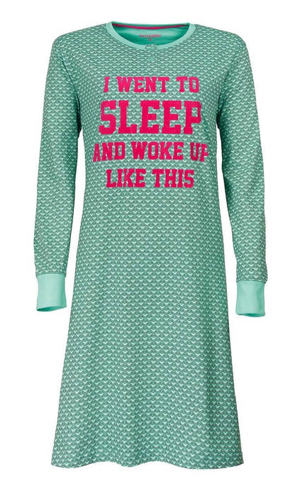 Groen nachthemd met roze tekst 'I went to sleep and woke up like this', lange mouwen en all-over print