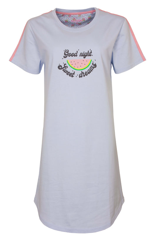 Lichtblauw nachthemd met 'Good night, sweet dreams' en watermeloen print, roze accenten en korte mouwen
