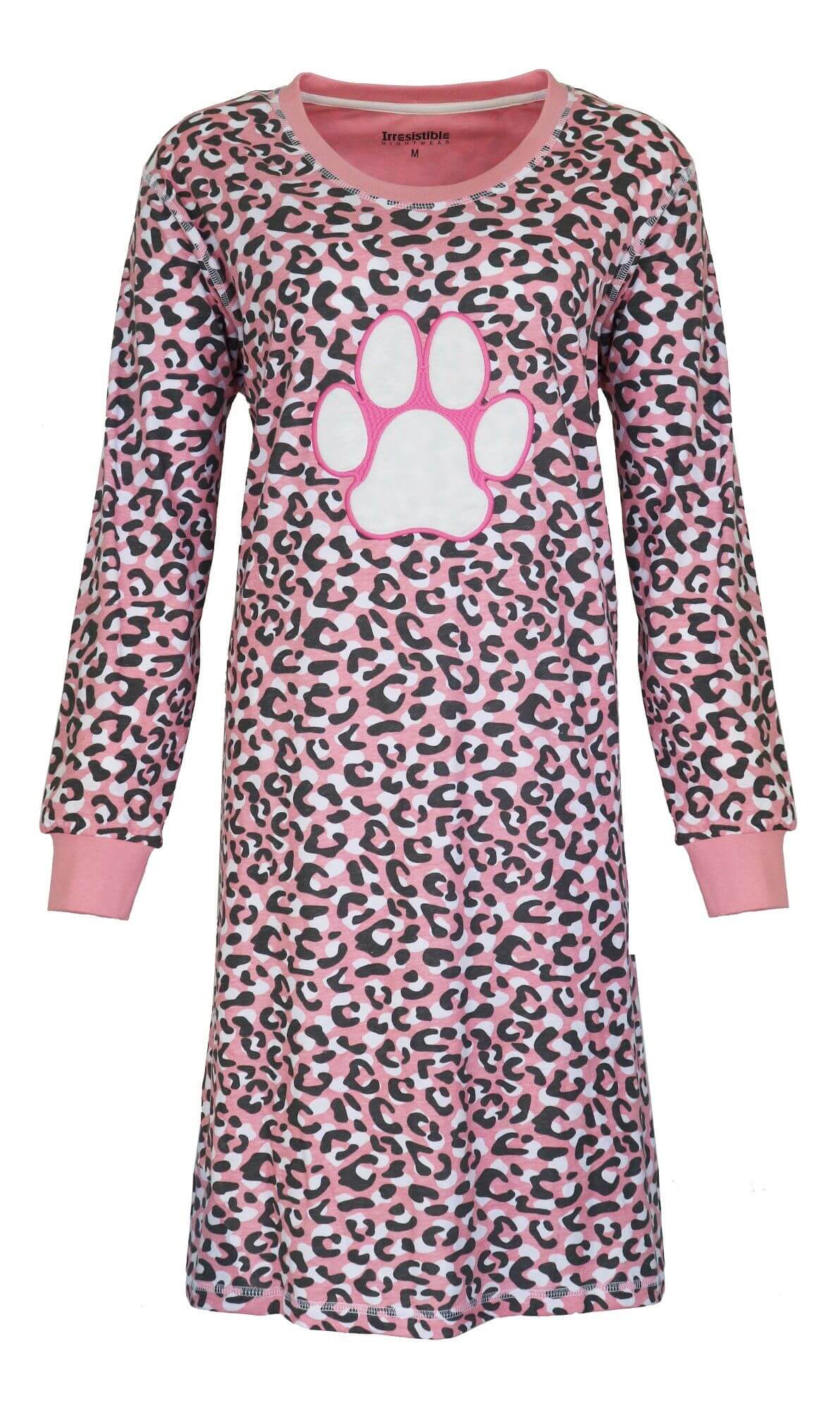 Roze nachthemd met luipaardprint en witte pootafdruk, lange mouwen, gemaakt van 100% katoen.