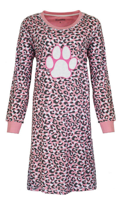 Roze nachthemd met luipaardprint en witte pootafdruk, lange mouwen, gemaakt van 100% katoen.