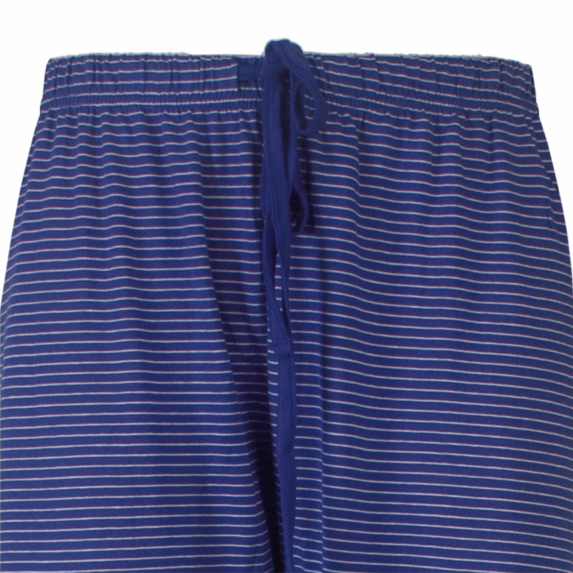 Kobaltblauwe pyjama broek met witte strepen en een aantrekkoord aan de taille, gemaakt van zacht materiaal.