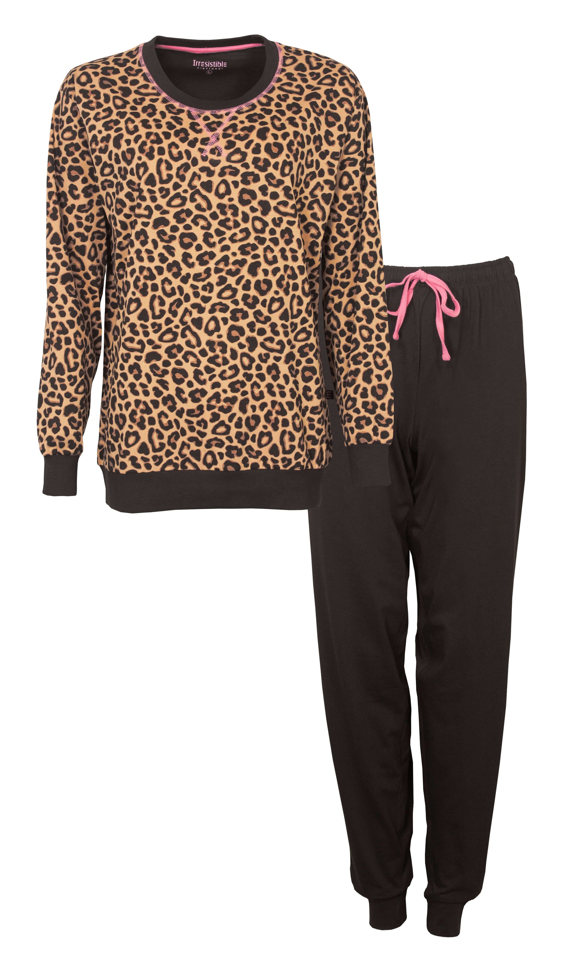 Dames pyjama set met luipaardprint top en zwarte broek. Top heeft lange mouwen en roze accenten.