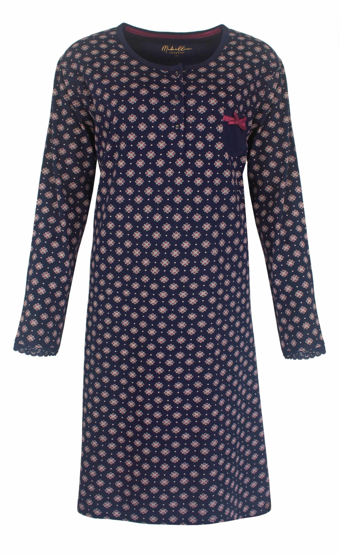 Navy blauw nachthemd met kleine bloemenprint, lange mouwen en ronde hals, versierd met een rood strikje.