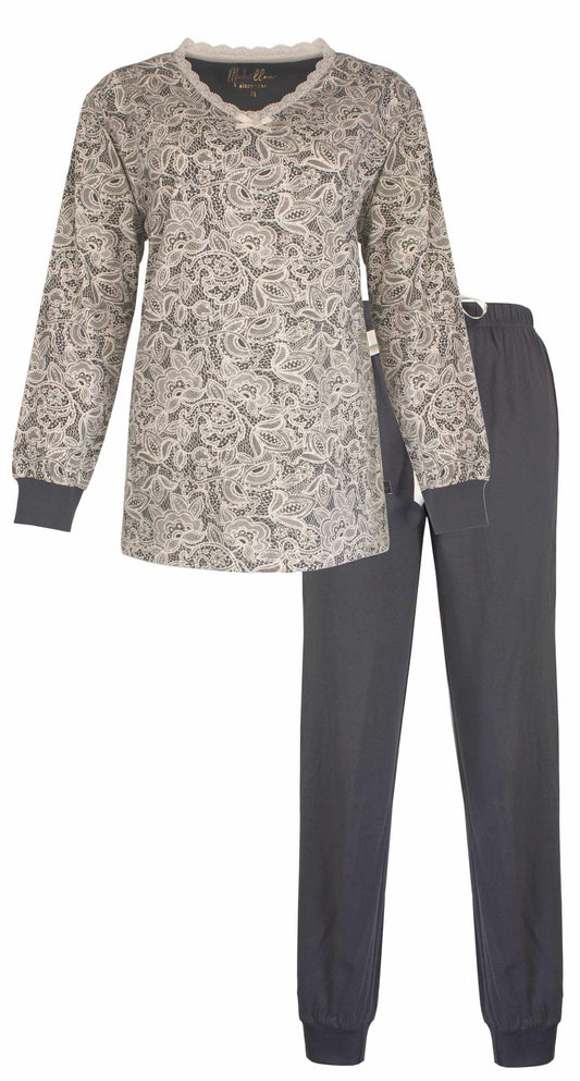 Grijze dames pyjama met geprint bloemdessin op het shirt en een effen donkergrijze broek, gemaakt van katoen.