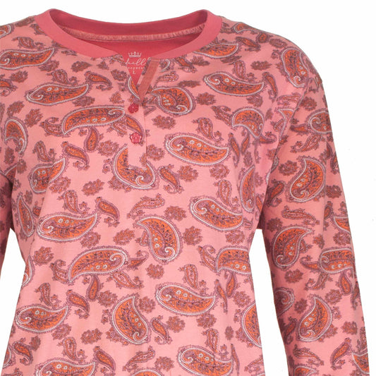 Roze dames pyjama top met paisley print in oranje en bruin tinten, ronde hals met knoopsluiting