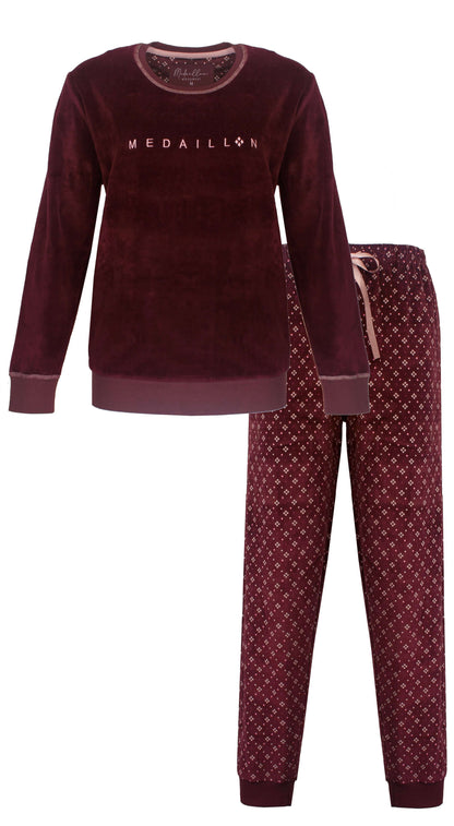 Bordeauxrode velours pyjama set met 'Medaillon' op de trui en gedessineerde broek met ruitpatroon