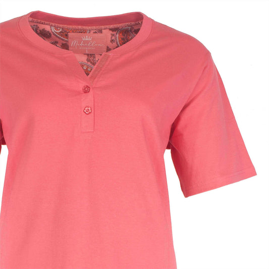 Roze dames t-shirt met korte mouwen en knoopsluiting, deel van een Medaillon shortama pyjama set met paisley print