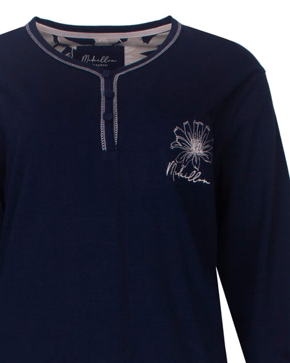 Medaillon Dames Pyjama - lange Mouwen - Donker Blauw - detail