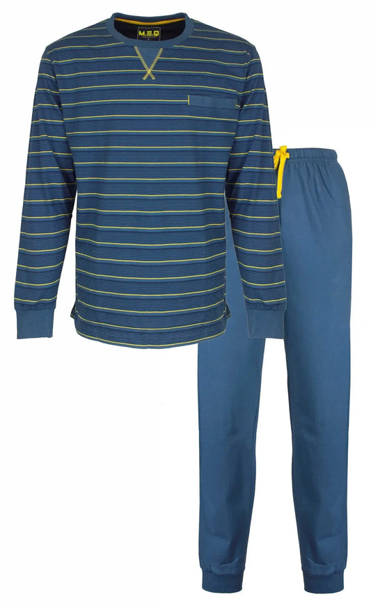 Blauwe heren pyjama met gele strepen. Lang shirt met ronde hals en lange broek met geel trekkoord.