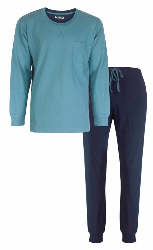 Petrolblauwe pyjama set met lange mouwen, bestaande uit een shirt met borstzakje en een donkerblauwe broek met trekkoord