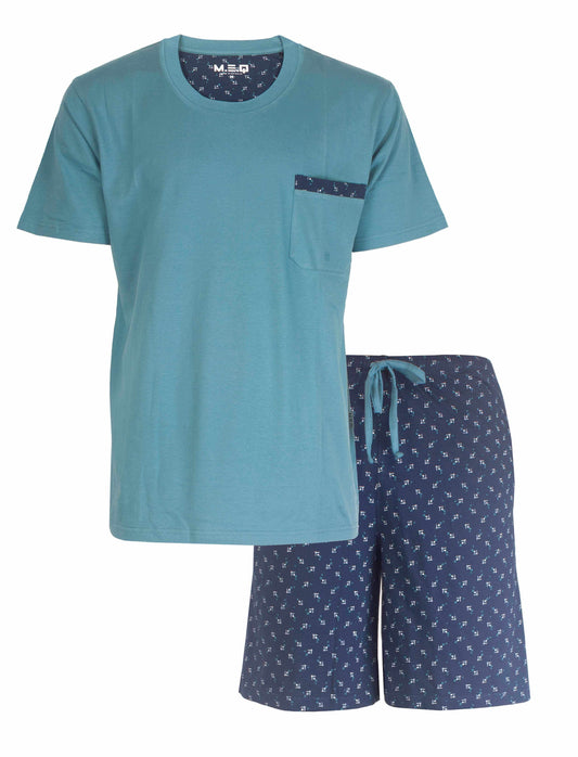 Petrolblauwe heren pyjama set met korte mouwen en bijek. T-shirt heeft een borstzakje met patroon.