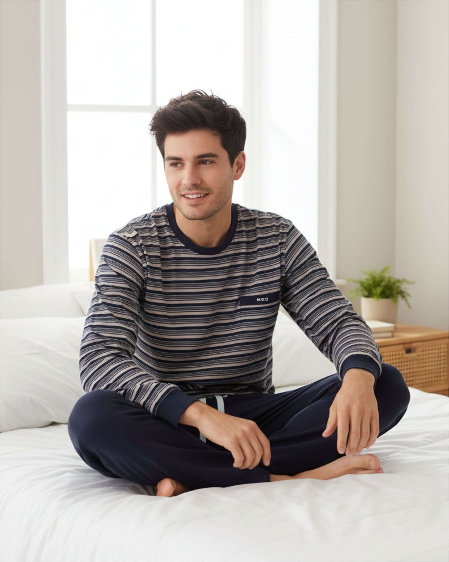 MEQ Heren Pyjama -  Gestreept - Ronde Hals - Donker Blauw - achteraanzicht