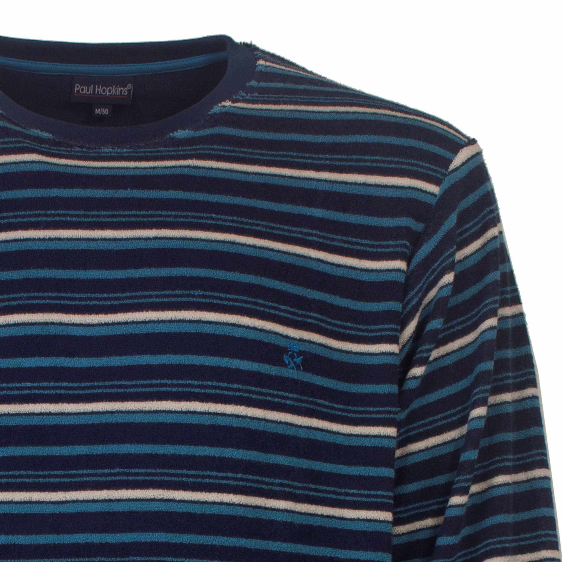 Gestreepte badstof pyjama in verschillende tinten blauw en beige, met ronde hals en Paul Hopkins label.