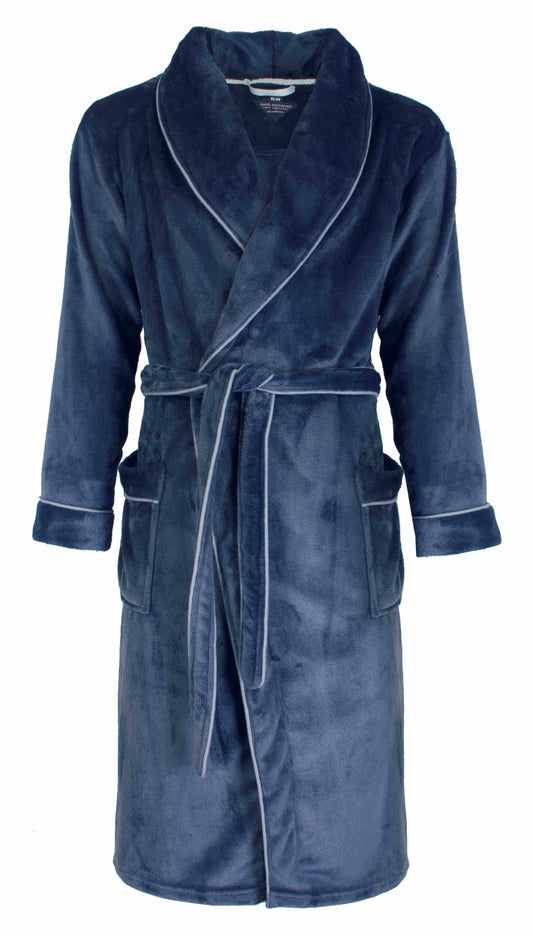 Blauwe fleece badjas met sjaalkraag, ceintuur en zakken. Lange mouwen met omgeslagen manchetten.