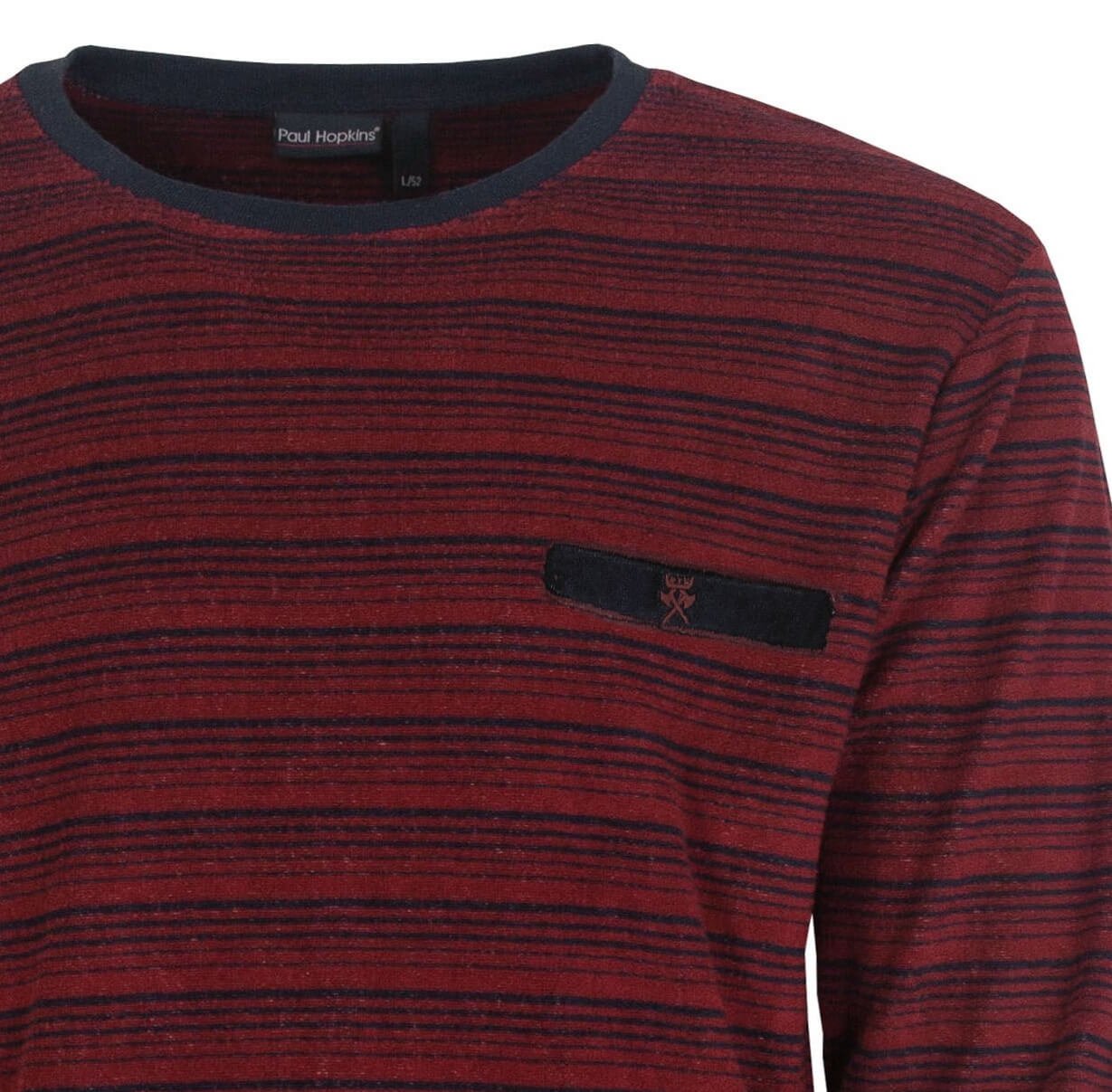Rood gestreepte pyjama top van Paul Hopkins met donwen, ronde hals en klein borstzakje met logo