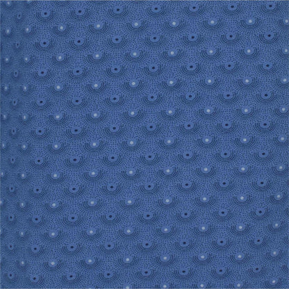 Blauw patroon met cirkelvormige stippen in verschillende tinten blauw, herhalend over het hele oppervlak