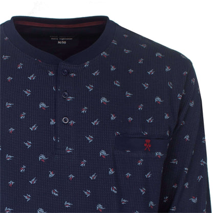 Donkerblauwe pyjama top met kleine blauwe en rode bloemenmotief, knoopsluiting en borstzakje met rood logo