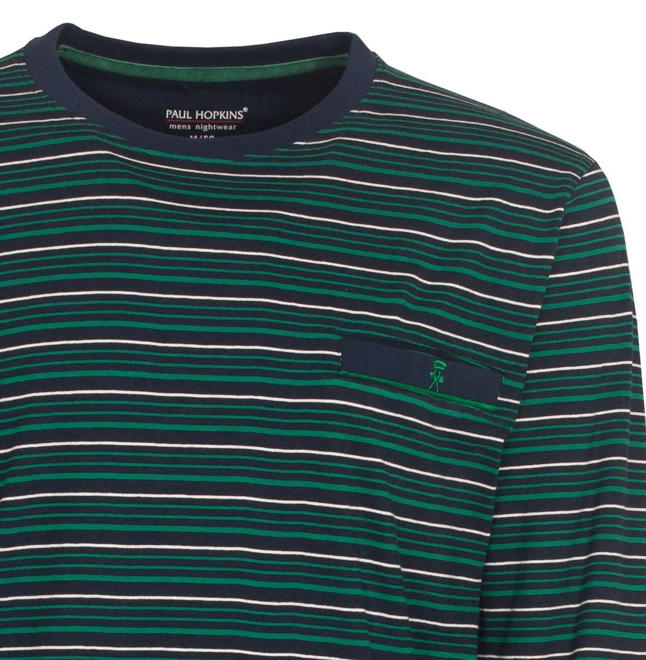 Gestreepte pyjama top in blauw, groen en wit met ronde hals, lange mouwen en borstzakje met geborduurd logo