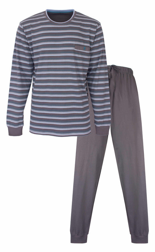 Gestreepte lichtblauwe pyjama set met lange mouwen en broek. Shirt heeft horizontale strepen en een borstzakje.