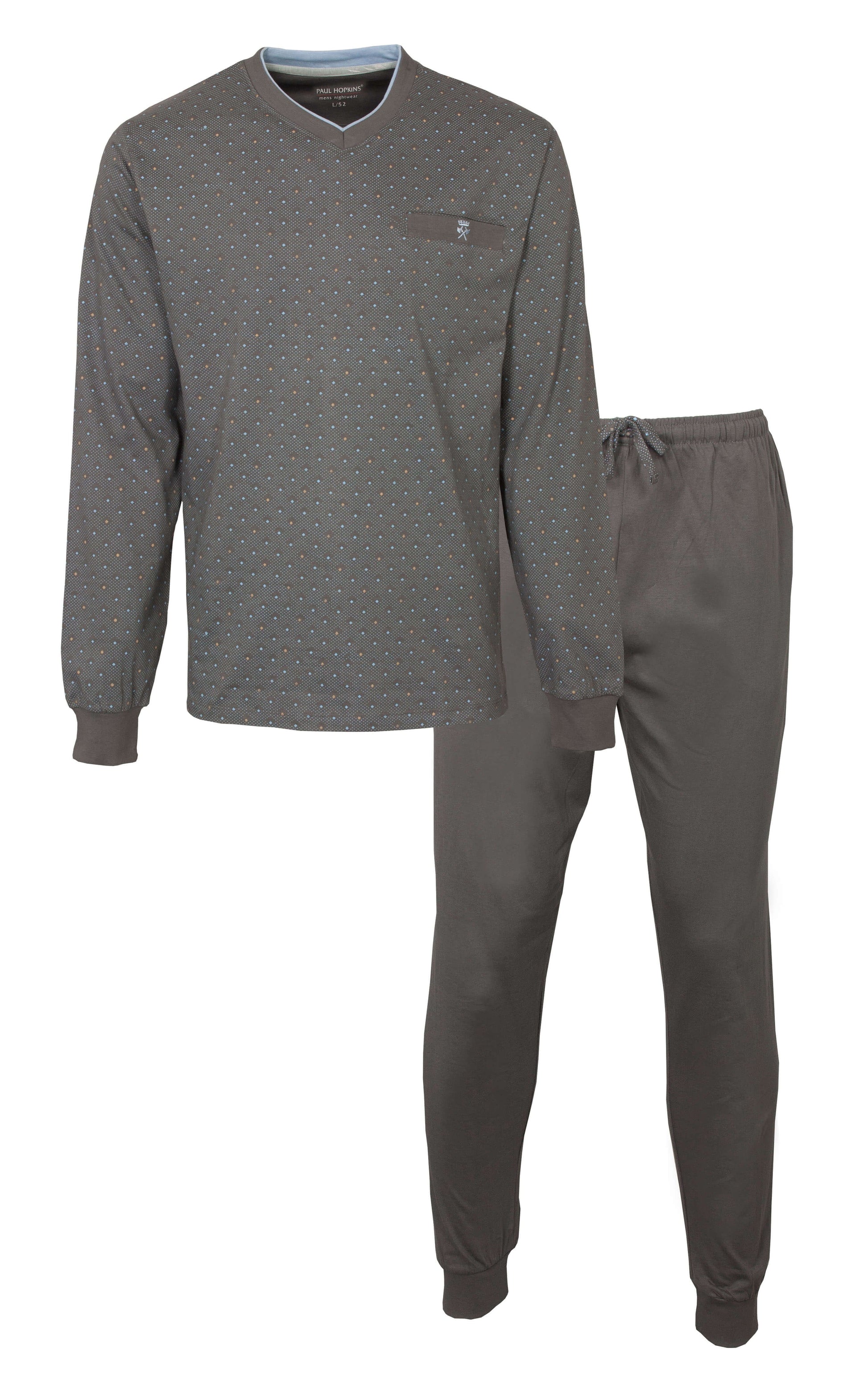 Grijze herenpyjama met V-hals en lange mouwen, gestippeld patroon op shirt, effen broek met elastische band.