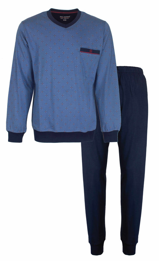 Lichtblauwe pyjama met V-hals en kleine prints, lange mouwen en donkerblauwe broek van Paul Hopkins