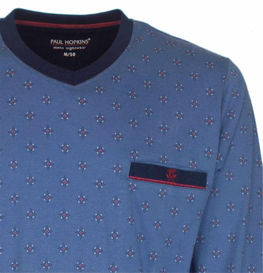Lichtblauwe heren pyjama met V-hals en klein geometrisch patroon, merk Paul Hopkins, borstzakje met logo
