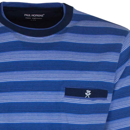 Blauw gestreepte top van Paul Hopkins heren shortama met ronde hals en logo op borstzakje.