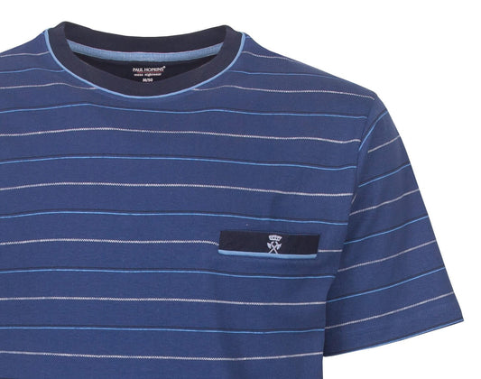 Blauw gestreept T-shirt van Paul Hopkins met ronde hals en een klein zakje op de borst met logo.