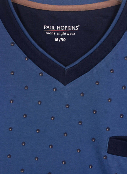 Blauwe heren shortama van Paul Hopkins met V-hals en stippenpatroon, maat M/50 op het label zichtbaar.