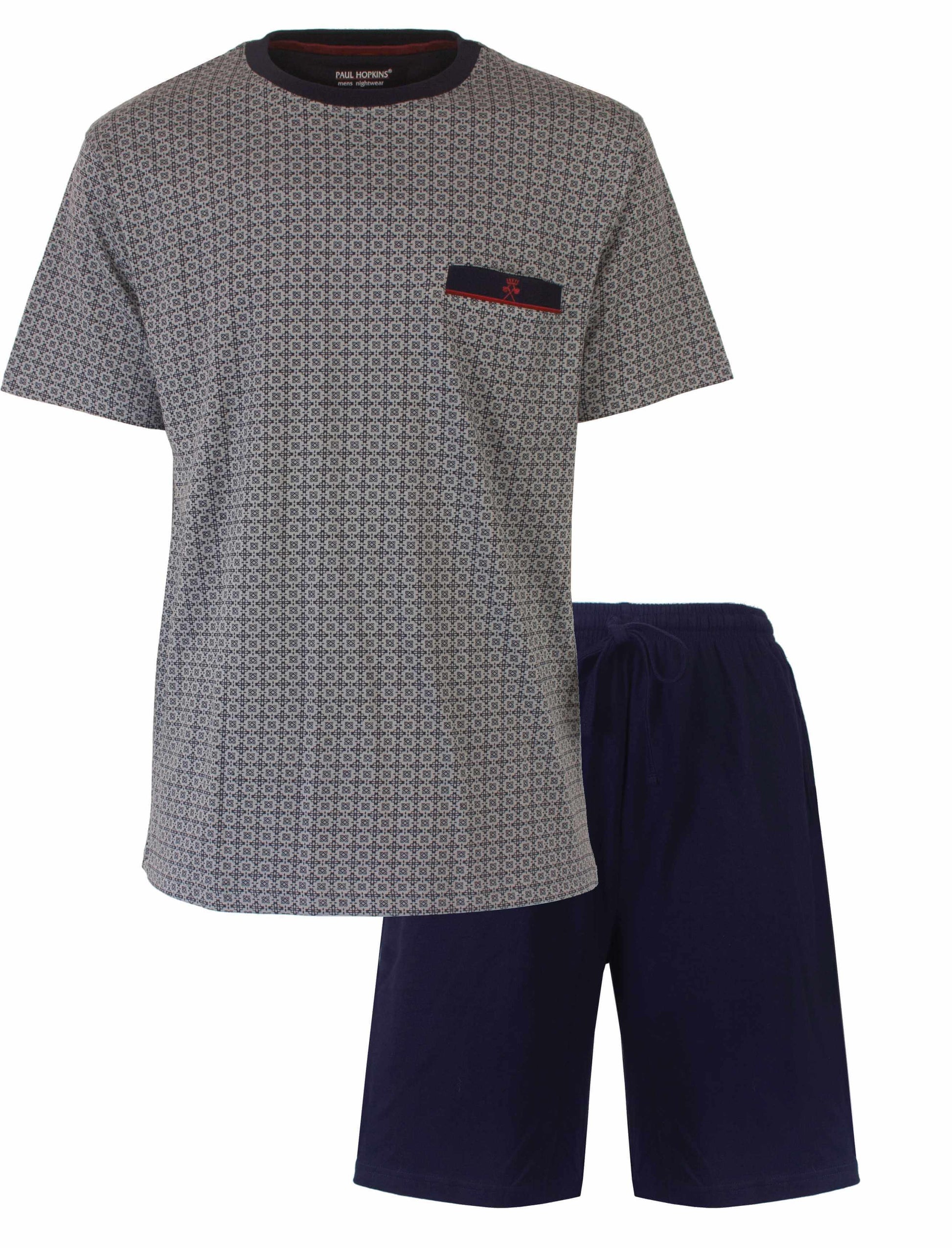 Heren shortama met grijs geprint t-shirt en donkerblauwe korte broek. T-shirt heeft een klein zakje.