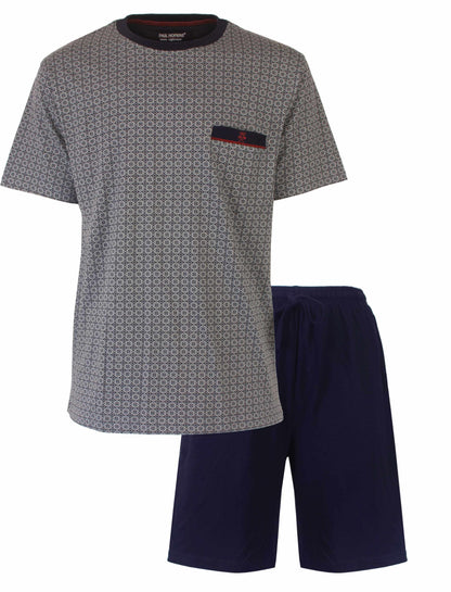 Heren shortama met grijs geprint t-shirt en donkerblauwe korte broek. T-shirt heeft een klein zakje.